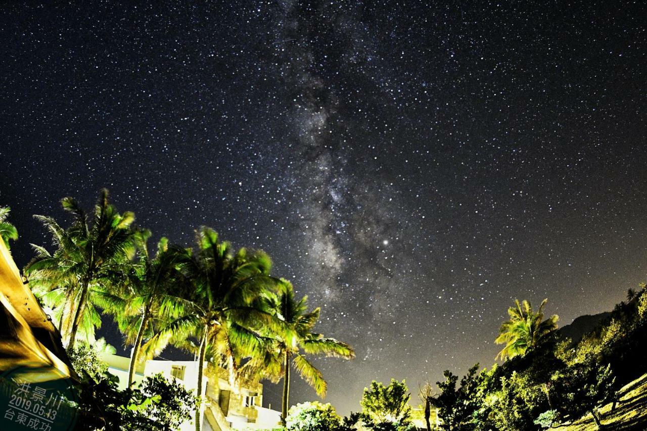 海景擁月星宿民宿 Chenggong Bagian luar foto
